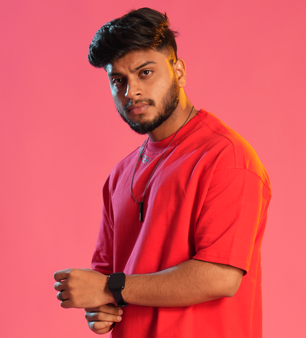 DIVINE Oversized T-Shirt